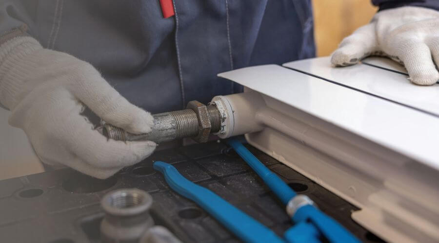 Expert burst pipe repair services in Elizabeth, IN